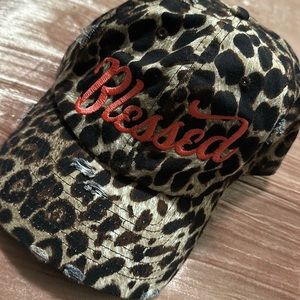 Super cute, vintage hat